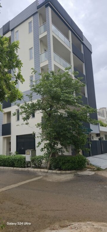 6+ BHK Villa – Exterior View View at Sector 99 - for Sale