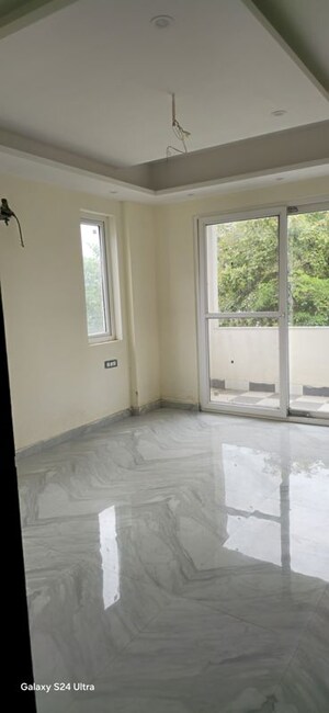 Room in 6+ BHK Villa at Sector 99 – for Sale