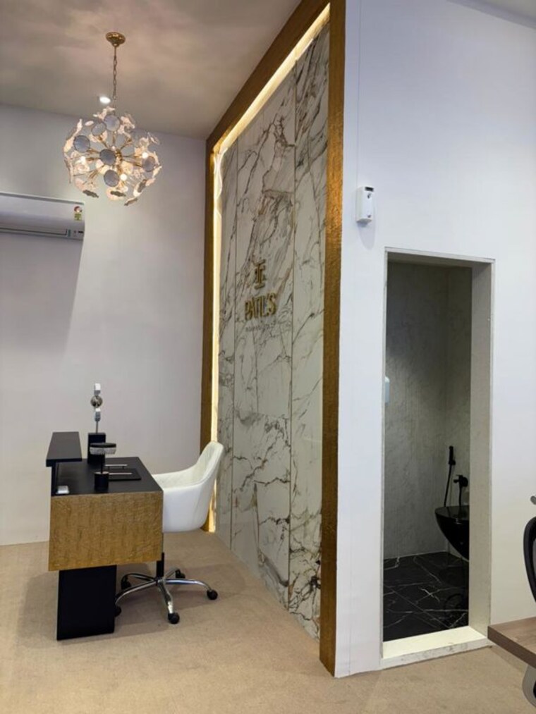 Bathroom, wagle industrial estate Commercial Office Space 500 Sq.Ft. In Wagle Industrial Estate Thane 9853891