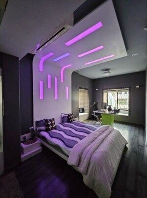 Bedroom in 5 BHK Apartment at Juhu – for Rent