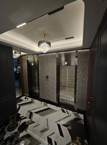 Bedroom in 5 BHK Apartment at Juhu – for Rent