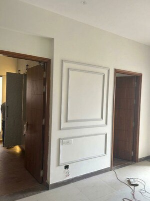 Furnished Amenities in 4 BHK Apartment at Ninex City, Sector 76 – for Rent