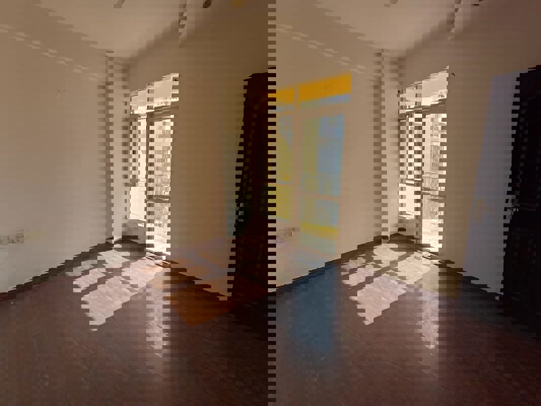 2 BHK Apartment For Sale in Gaur City 2 - 11th Avenue