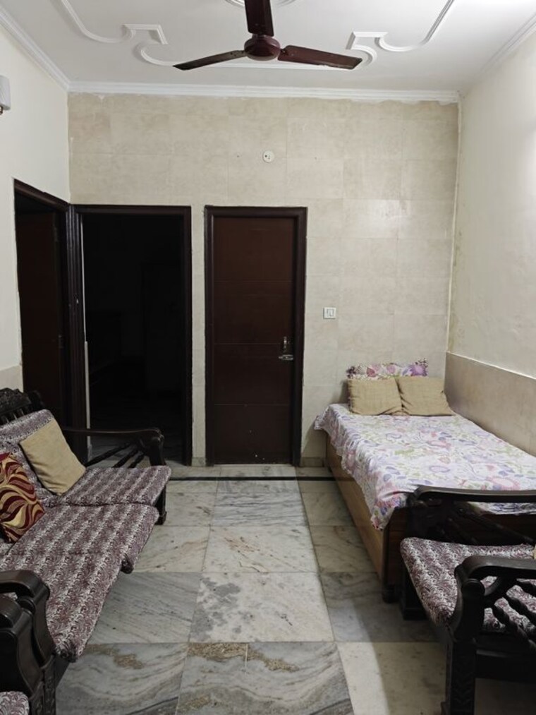 Bedroom, green fields colony 2 Bedroom 1500 Sq.Ft. Builder Floor In Green Fields Colony Faridabad 9853905