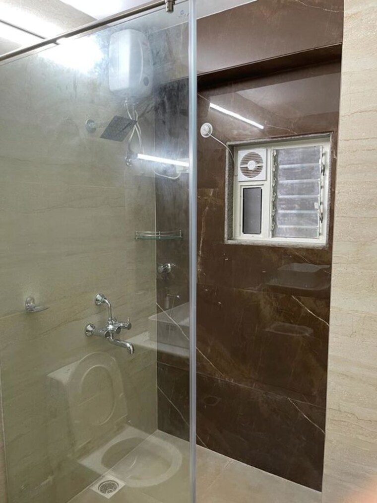 Bathroom, lodha-dioro 2 Bedroom 763 Sq.Ft. Apartment In Wadala Mumbai 9853915