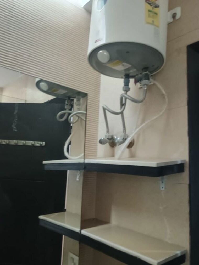 Master Bedroom, panchsheel park 4 Bedroom 500 Sq.Yd. Apartment In Panchsheel Park Delhi 9853917