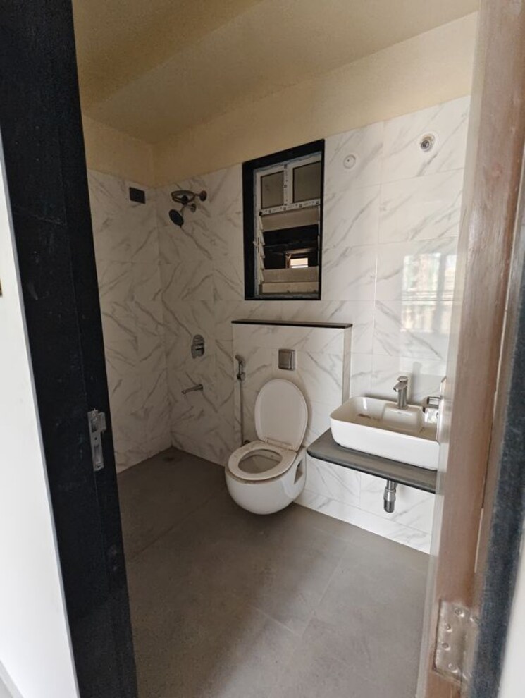 Bathroom, nyati-emerald 2 Bedroom 838 Sq.Ft. Apartment In Baner Pune 9853920