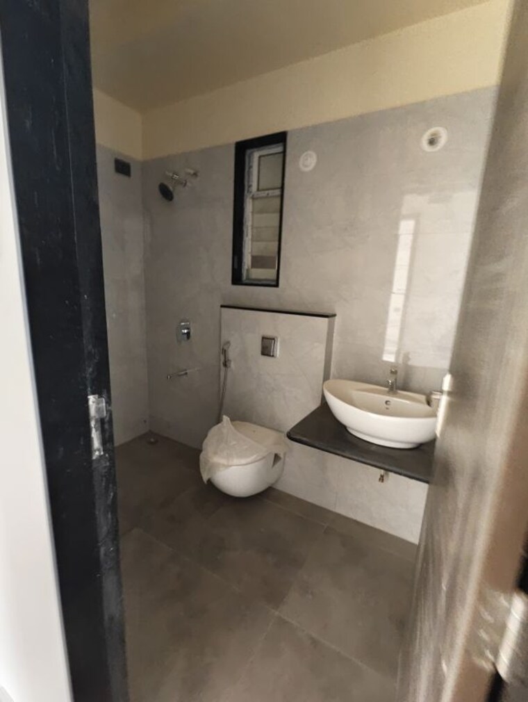 Bathroom, nyati-emerald 2 Bedroom 838 Sq.Ft. Apartment In Baner Pune 9853920