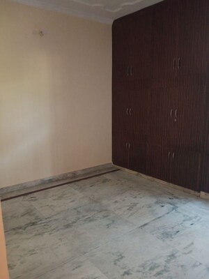 Room in 2 BHK Independent House at Delta I Greater Noida – for Rent