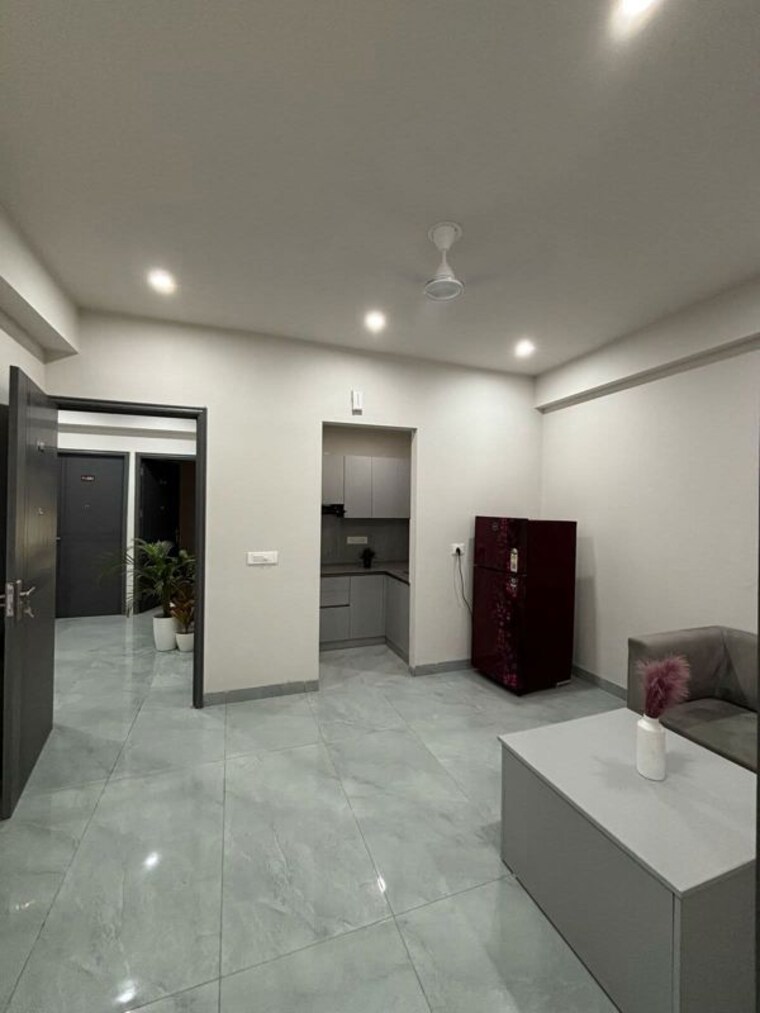 Room, saket 1 Bedroom 600 Sq.Ft. Apartment In Saket Delhi 9853939
