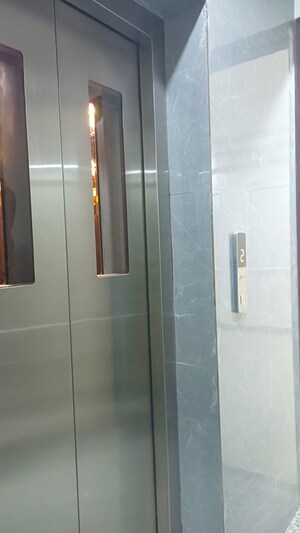 Bathroom in 3.5 BHK Builder Floor at Palm Residency Chhatarpur, Chattarpur – for Rent