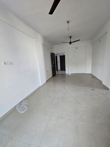 Room in 3 BHK Apartment at Vadodara – for Rent