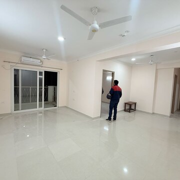 Room in 3 BHK Apartment at Pyramid Altia, Sector 70a – for Rent