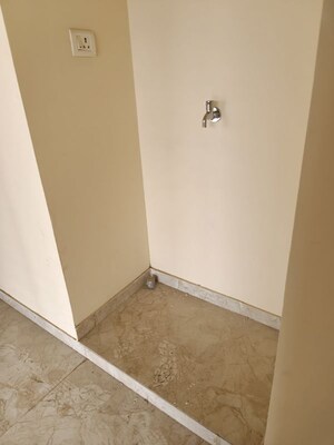 Room in 2.5 BHK Apartment at Rohinton Guruprasad Divine Residency, Chembur – for Sale