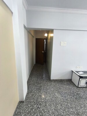 Room in 2 BHK Apartment at Dholakia Apartment, Andheri East – for Rent