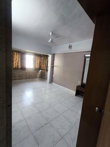 Room in 2 BHK Apartment at Dholakia Apartment, Andheri East – for Rent
