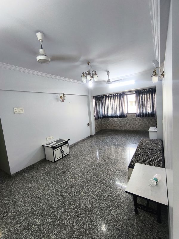 2 BHK 900 Sq.Ft. Apartment in Dholakia Apartment
