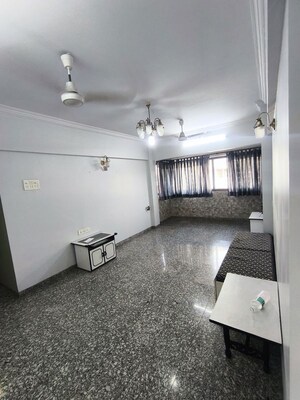 2 BHK Apartment For Rent in Dholakia Apartment, Andheri East