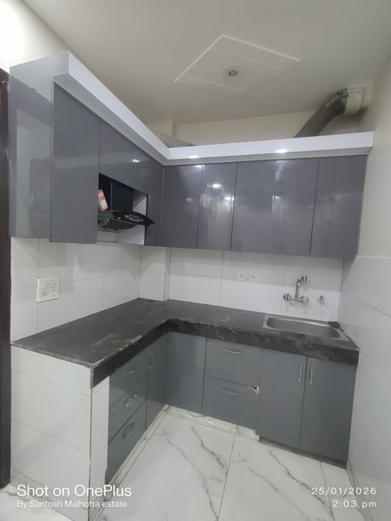 Kitchen, dwarka mor 2 Bedroom 50 Sq.Yd. Builder Floor In Dwarka Mor Delhi 9854025