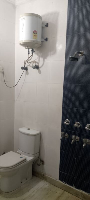 Bathroom in 2.5 BHK Independent House at Spring Field, Sector 31 – for Rent