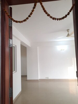 Room in 3 BHK Apartment at Emaar Emerald Floors Premier, Sector 65 – for Sale