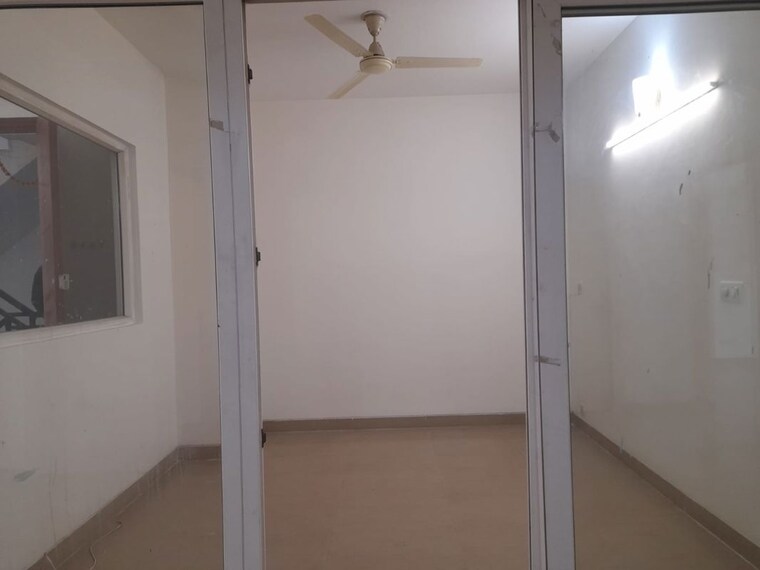 undefined, emaar-emerald-floors-premier 3 Bedroom 1650 Sq.Ft. Apartment In Sector 65 Gurgaon 9854039