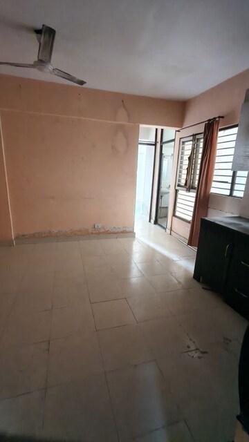 Room in 2 BHK Apartment at Origin Promoters Floridaa, Sector 82 – for Rent