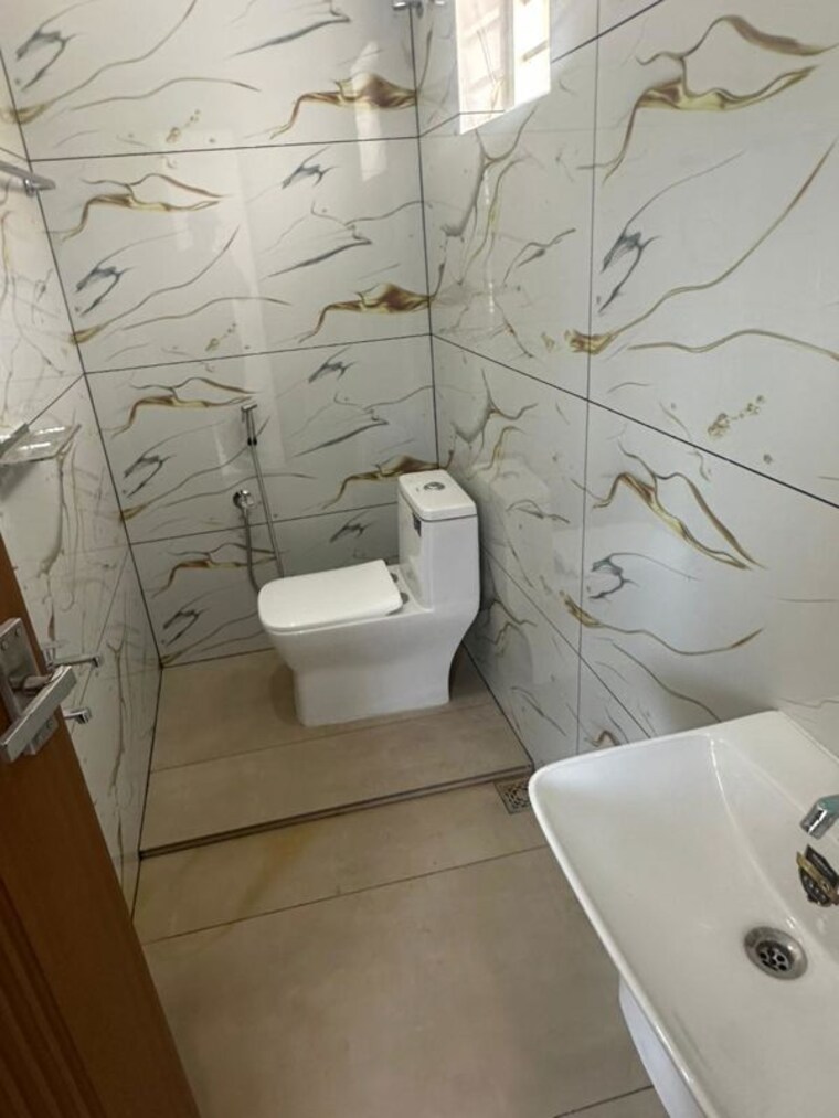 Bathroom, mannuthy 4 Bedroom 2020 Sq.Ft. Independent House In Mannuthy Thrissur 9854034