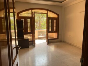 3 BHK Builder Floor For Rent in Sector 46