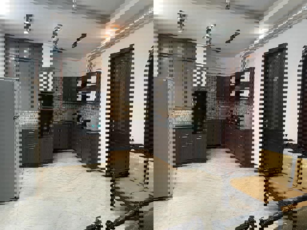 3.5 BHK + Pooja Room,Study Room Villa For Rent in RWA Apartments Sector 52