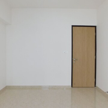 Room in 4 BHK Apartment at Wadala – for Rent