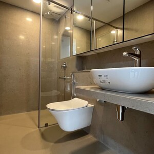 Bathroom in 4 BHK Apartment at Wadala – for Rent