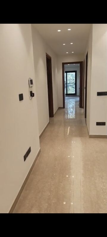 4 BHK Apartment For Sale in Navjeevan Vihar