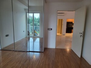 Room in 3 BHK Apartment at DLF The Crest, Sector 54 – for Rent