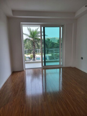 3 BHK Apartment For Rent in DLF The Crest, Sector 54