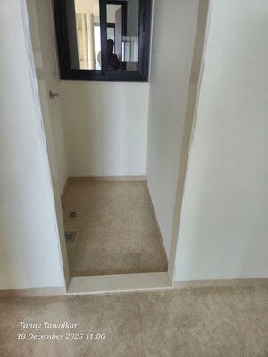 Room in 1 BHK Apartment at Peninsula Corporate Park, Lower Parel – for Rent