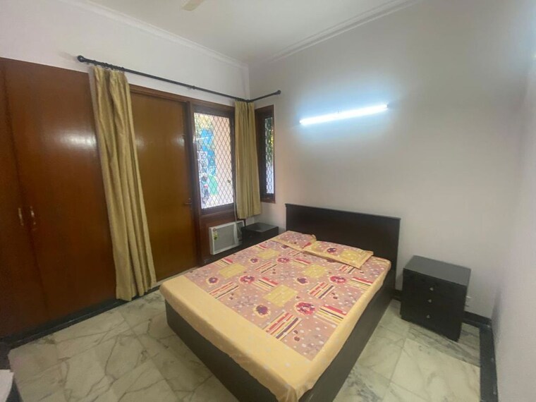 Bedroom, dlf phase ii 3 Bedroom 1860 Sq.Ft. Builder Floor In Dlf Phase ii Gurgaon 9854111