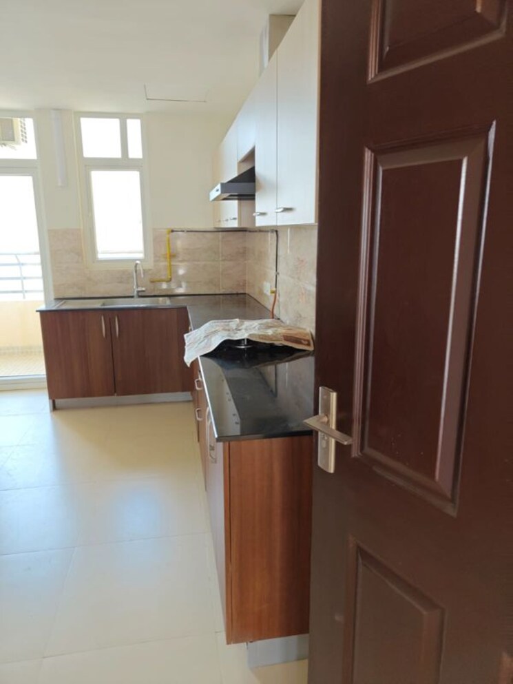 Kitchen, sector 23 6+ Bedroom 300 Sq.Mt. Villa In Sector 23 Noida 9854117