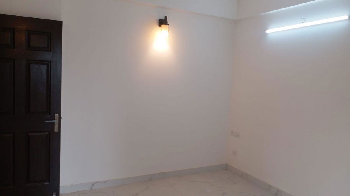 3 BHK + Extra Room Apartment For Sale in Purvanchal Royal City