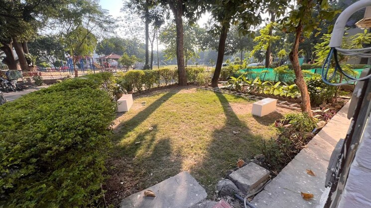 Garden, sector 38 2 Bedroom 650 Sq.Ft. Apartment In Sector 38 Chandigarh 9854080
