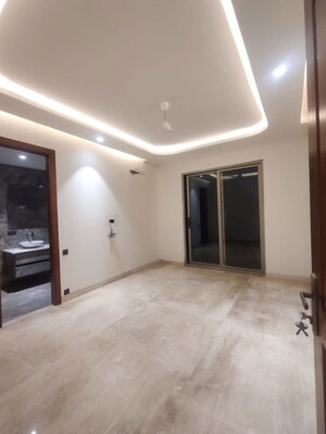 Room in 3 BHK Builder Floor at Anant Raj Ashok Estate, Sector 63a – for Sale