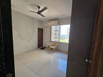 Room in 3 BHK Apartment at Savli – for Rent