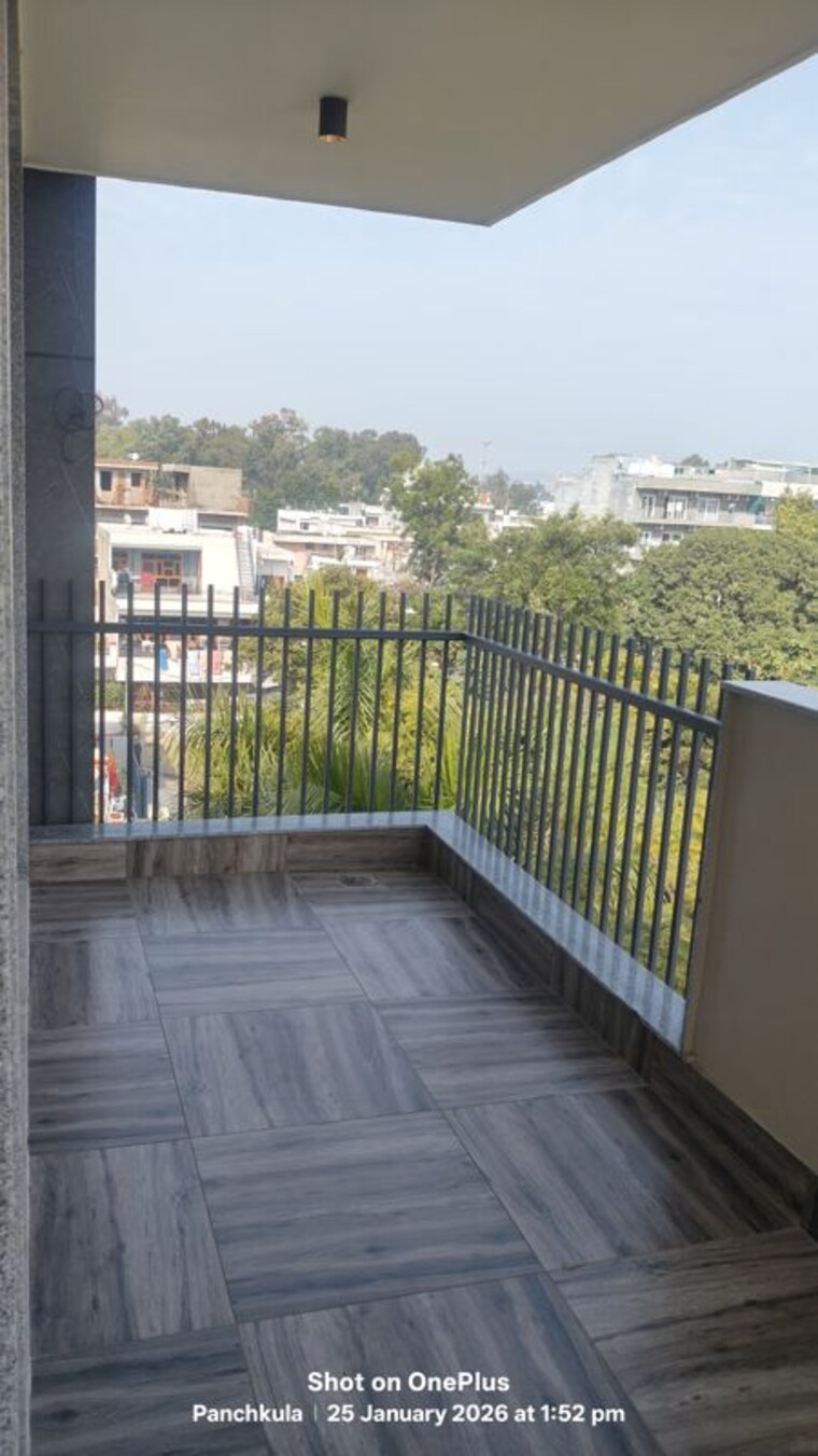 Balcony, sector 7 3 Bedroom 350 Sq.Yd. Builder Floor In Sector 7 Panchkula 9854157