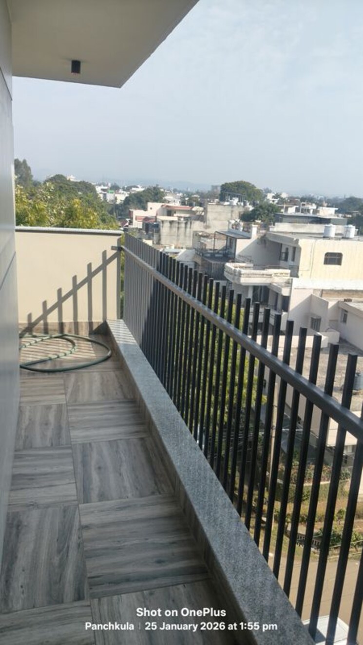 Balcony, sector 7 3 Bedroom 350 Sq.Yd. Builder Floor In Sector 7 Panchkula 9854157