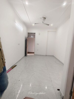 Room in 3 BHK Builder Floor at Saket – for Rent