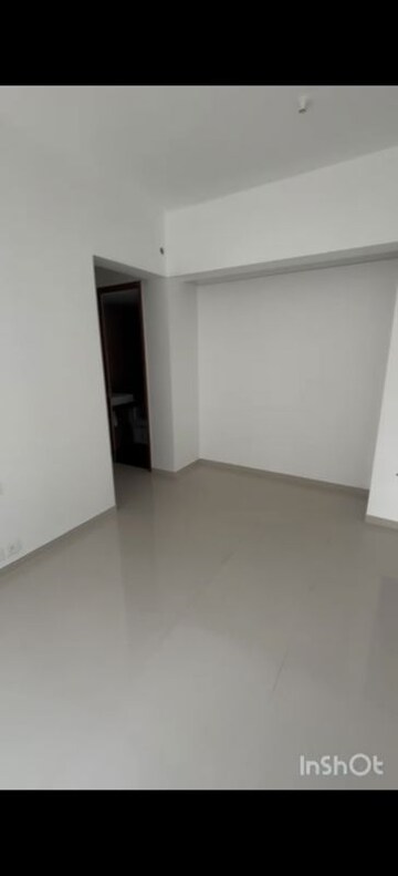 2 BHK Apartment For Sale in Kalpataru Immensa, Kolshet Road