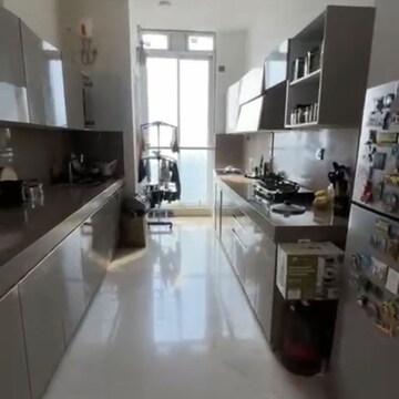 Kitchen in 3.5 BHK Apartment at Byculla – for Rent