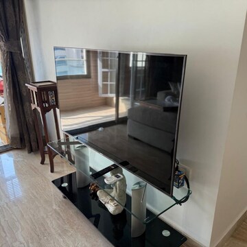 Living Room in 3 BHK Apartment at Poseidon Apartment, Yari Road – for Rent