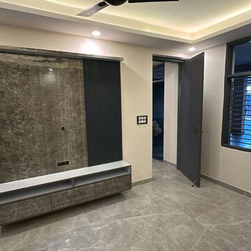 Room in 2 BHK Builder Floor at Ansal Harmony Homes, Sushant Lok Iii – for Rent