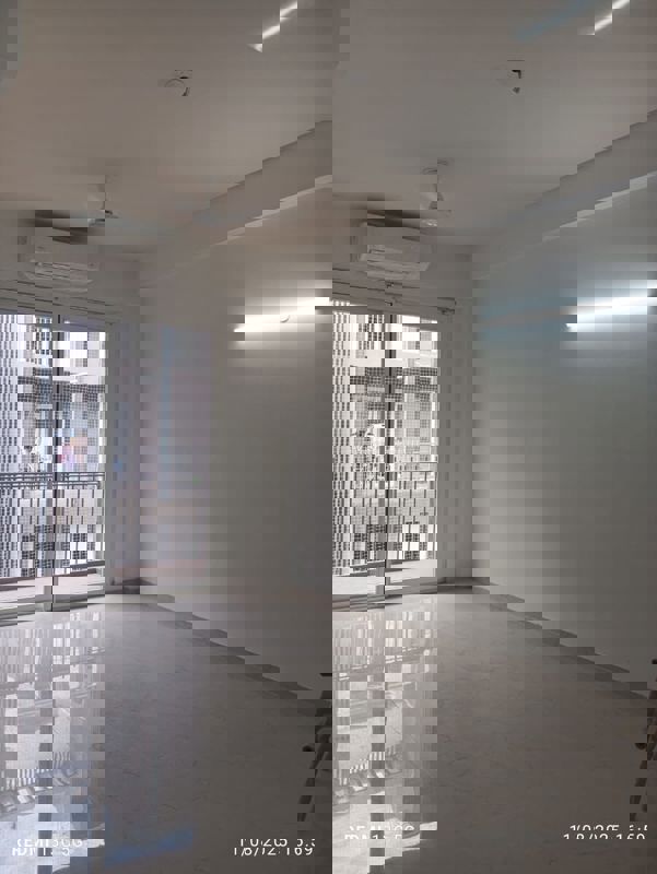 3 BHK + Basement Apartment For Rent in Smart World Orchard